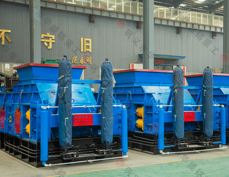  老砂廠更換一臺(tái)時(shí)產(chǎn)100噸全液壓雙輥制砂機(jī)多少錢(qián)？