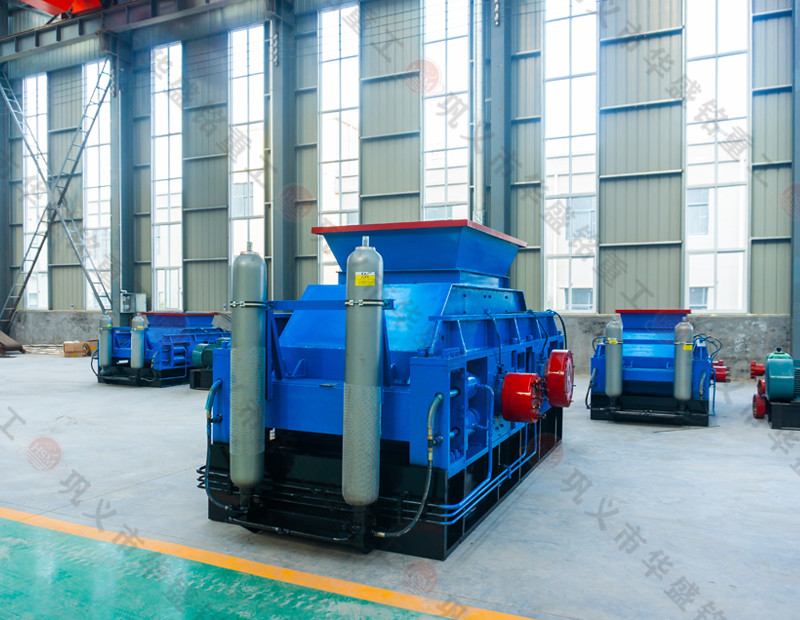 為什么選擇河卵石液壓對輥制砂機(jī)進(jìn)行砂石生產(chǎn)呢？