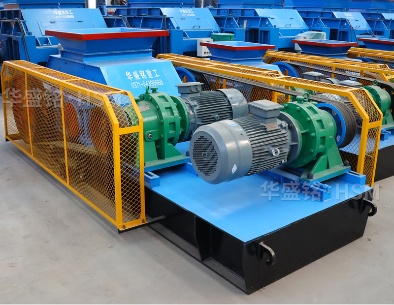 破碎石膏料用雙齒輥破碎機怎么樣？華盛銘破碎機廠家實力如何？