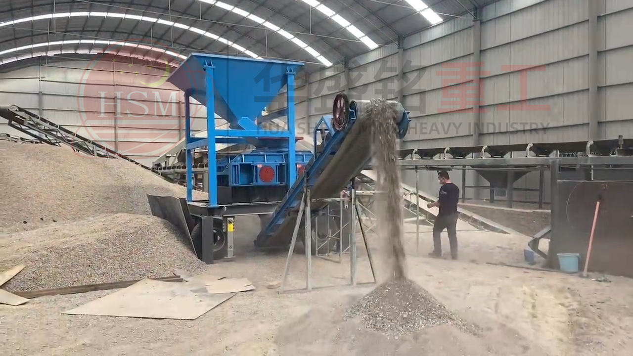 移動(dòng)對(duì)輥生產(chǎn)現(xiàn)場(chǎng) 移動(dòng)對(duì)輥生產(chǎn)現(xiàn)場(chǎng)